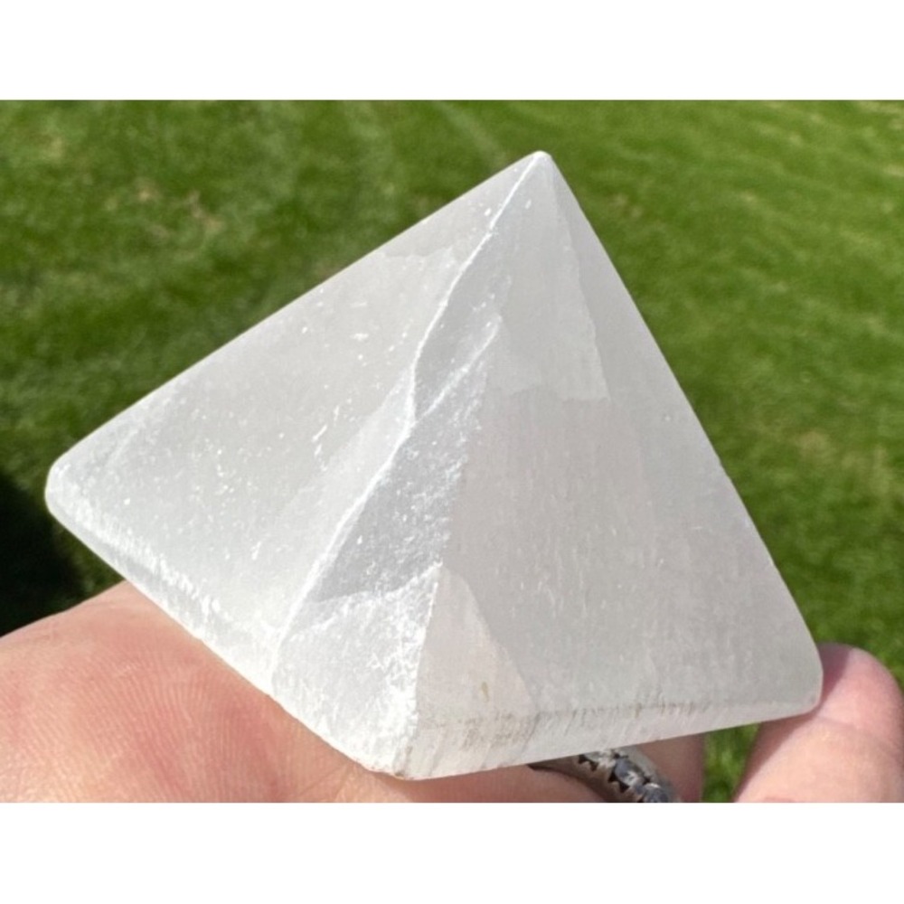 Selenite Crystal Pyramid, Crystal Charging, Crystal Cleansing, Selenite, Crystal